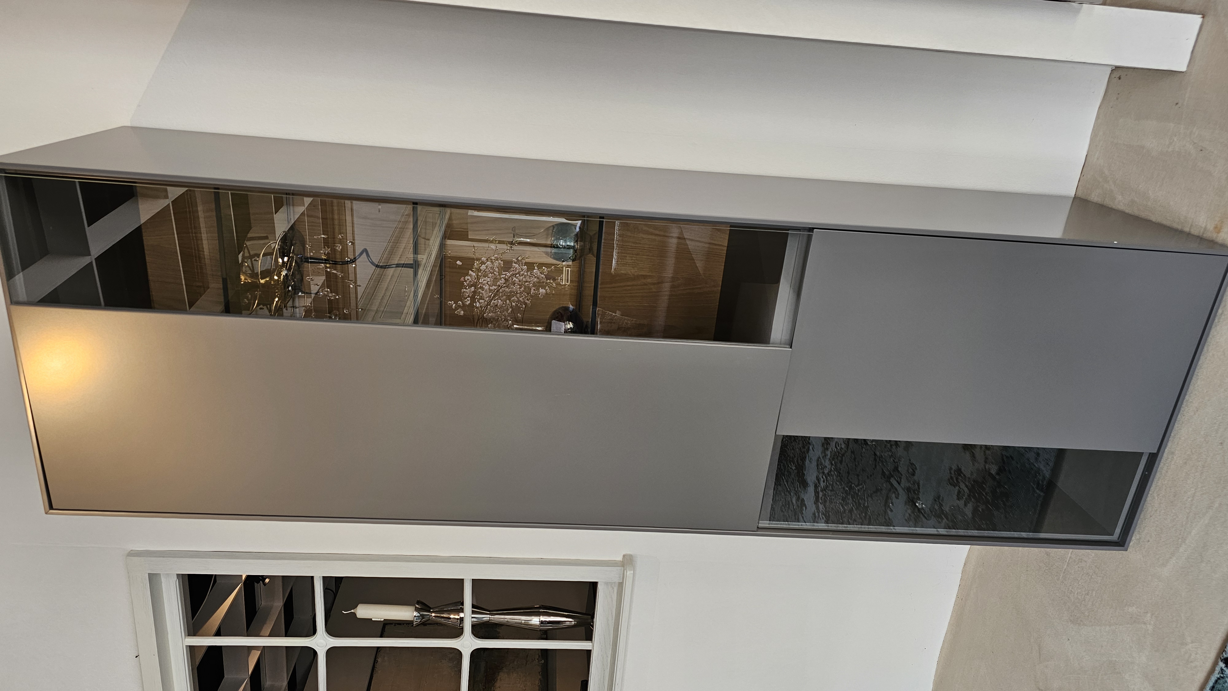 vitrinenschrank 1