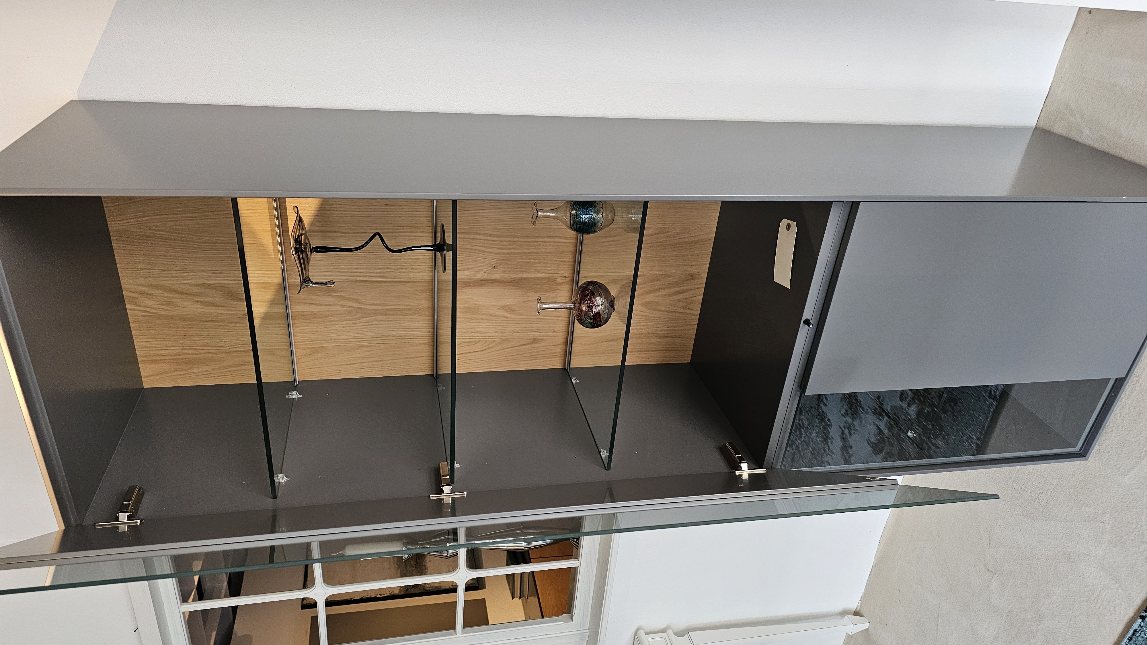vitrinenschrank 2
